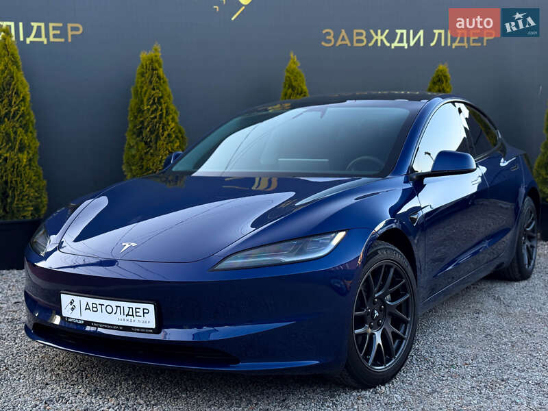 Седан Tesla Model 3 2024 в Одесі