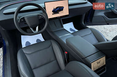 Седан Tesla Model 3 2024 в 
