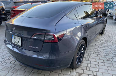 Седан Tesla Model 3 2021 в 