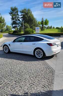 Седан Tesla Model 3 2021 в 