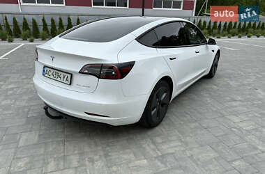 Седан Tesla Model 3 2021 в 