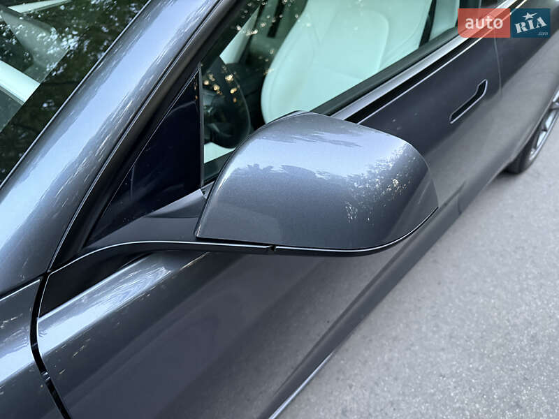 Седан Tesla Model 3 2023 в Полтаві