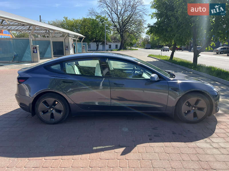 Седан Tesla Model 3 2023 в Полтаві