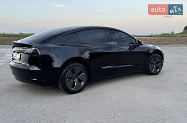 Седан Tesla Model 3 2021 в 