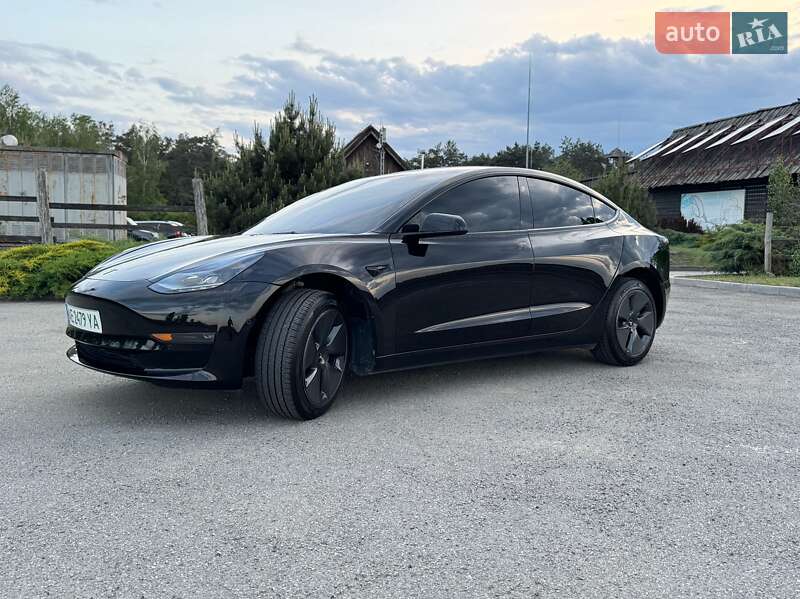 Седан Tesla Model 3 2021 в Днепре