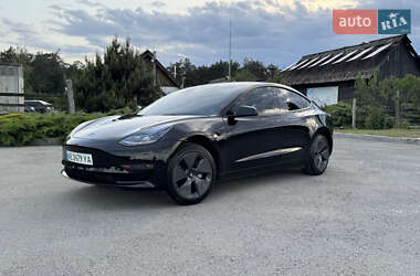 Седан Tesla Model 3 2021 в 