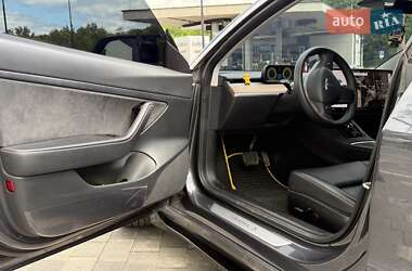 Седан Tesla Model 3 2020 в 