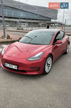 Седан Tesla Model 3 2022 в Львове