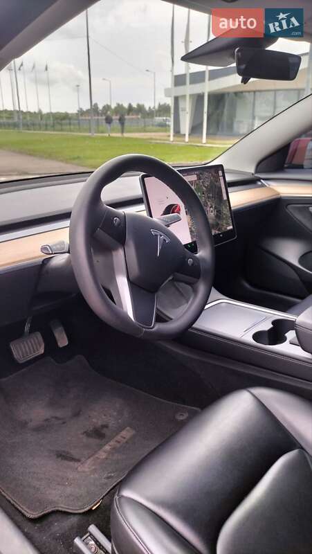 Седан Tesla Model 3 2022 в Львове