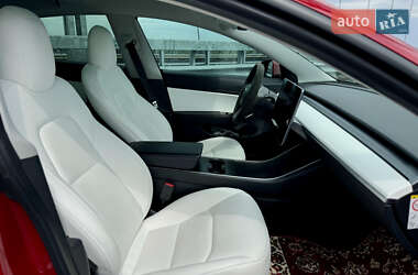 Седан Tesla Model 3 2019 в 