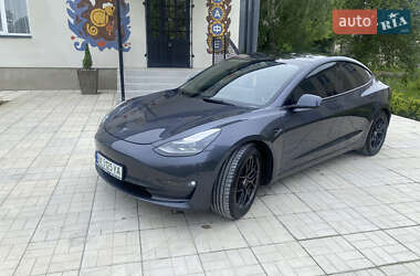 Седан Tesla Model 3 2022 в Дубно