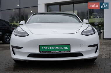 Седан Tesla Model 3 2018 в 