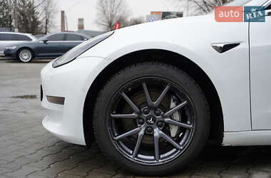 Седан Tesla Model 3 2018 в 