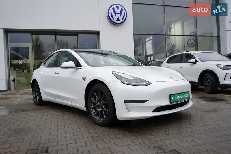Tesla Model 3 2018
