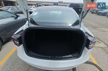 Седан Tesla Model 3 2019 в 