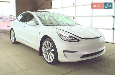 Седан Tesla Model 3 2019 в 