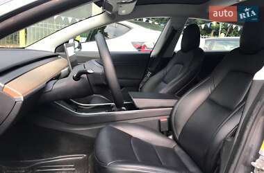 Седан Tesla Model 3 2020 в 