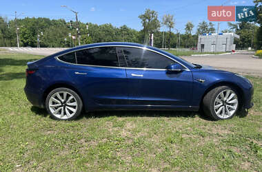 Седан Tesla Model 3 2019 в 
