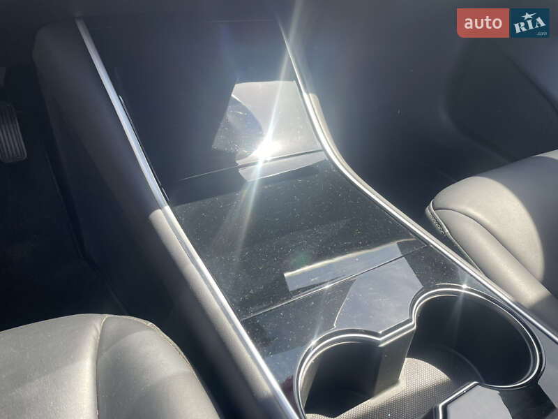 Седан Tesla Model 3 2019 в Кривом Роге фото 28 Седан Tesla Model 3 2019 в Кривом Роге