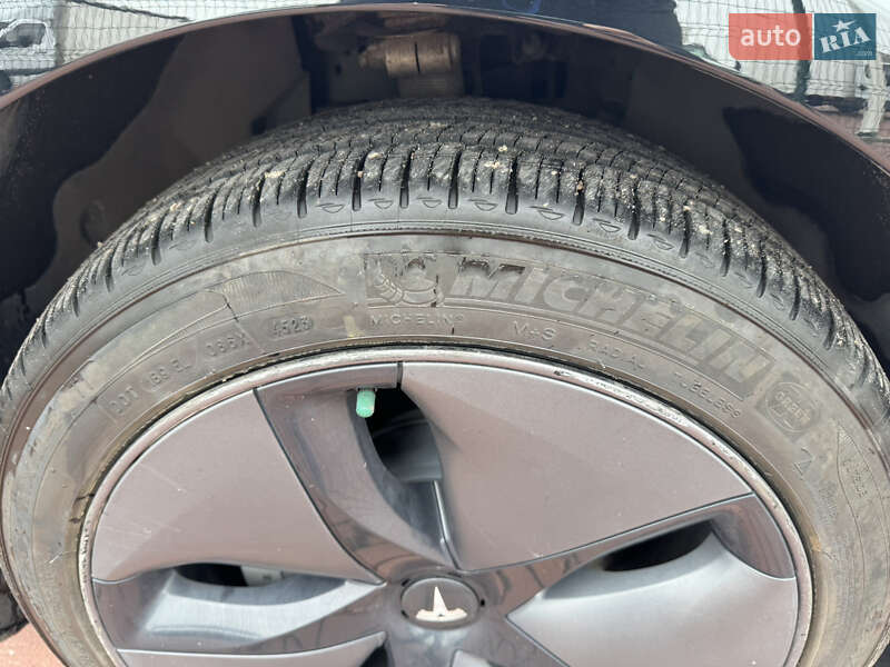 Седан Tesla Model 3 2018 в Ровно фото 10 Седан Tesla Model 3 2018 в Ровно