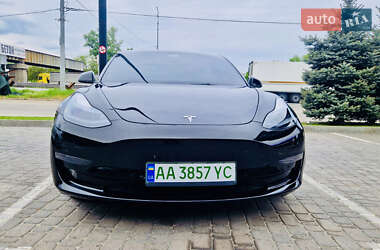 Седан Tesla Model 3 2023 в 