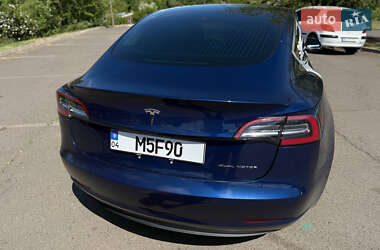 Седан Tesla Model 3 2018 в 