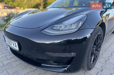 Седан Tesla Model 3 2018 в 