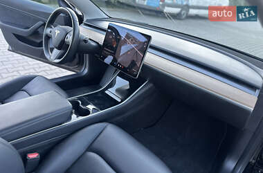 Седан Tesla Model 3 2018 в 