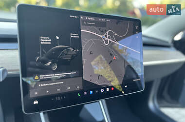 Седан Tesla Model 3 2018 в 