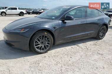 Tesla Model 3 2024