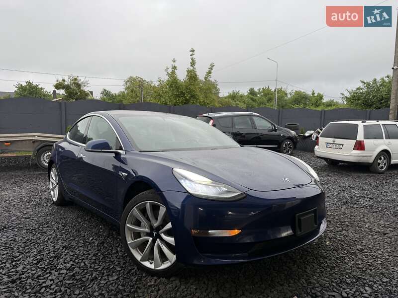 Tesla Model 3 2018