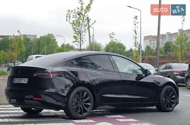 Седан Tesla Model 3 2021 в 
