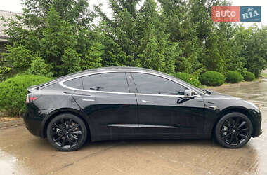 Седан Tesla Model 3 2019 в 