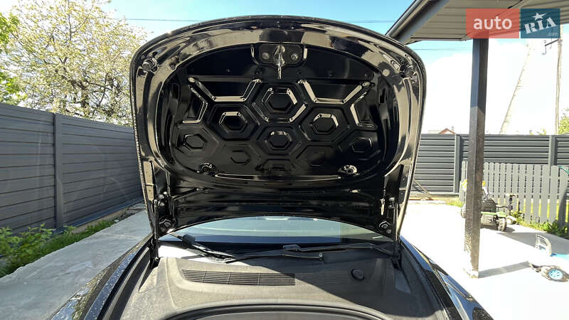 Седан Tesla Model 3 2018 в Києві