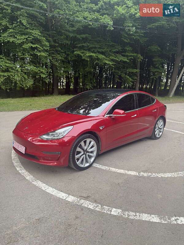 Седан Tesla Model 3 2018 в 