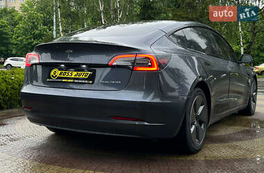 Седан Tesla Model 3 2023 в 