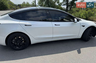Седан Tesla Model 3 2020 в 