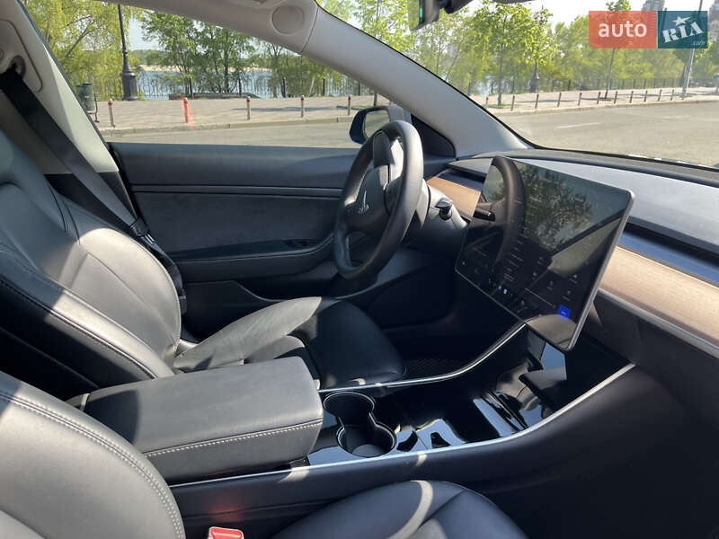 Седан Tesla Model 3 2020 в Києві фото 6 Седан Tesla Model 3 2020 в Києві