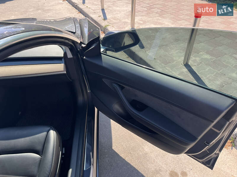 Седан Tesla Model 3 2020 в Києві фото 7 Седан Tesla Model 3 2020 в Києві
