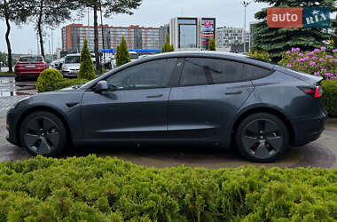 Седан Tesla Model 3 2021 в 