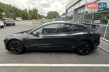 Седан Tesla Model 3 2024 в 