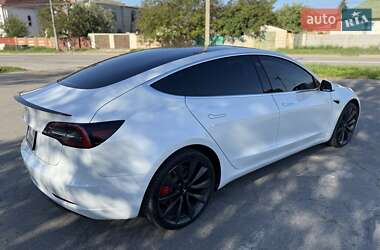 Седан Tesla Model 3 2019 в 