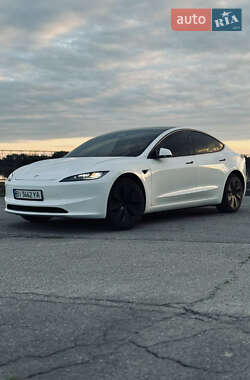Седан Tesla Model 3 2024 в Кременчуге