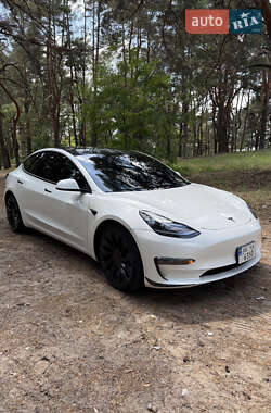 Седан Tesla Model 3 2023 в 