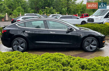 Седан Tesla Model 3 2020 в 