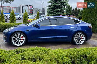 Седан Tesla Model 3 2019 в 