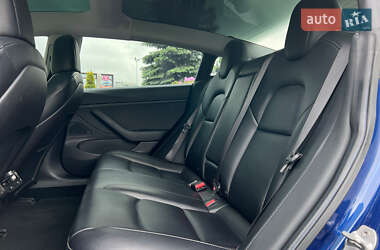 Седан Tesla Model 3 2019 в 