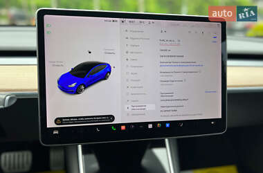 Седан Tesla Model 3 2019 в 
