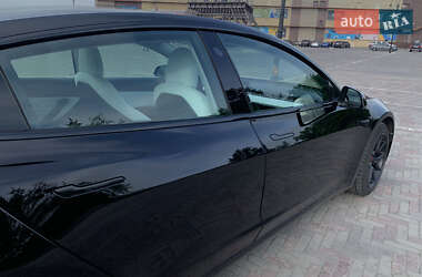 Седан Tesla Model 3 2020 в 