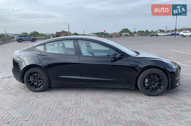 Седан Tesla Model 3 2020 в 